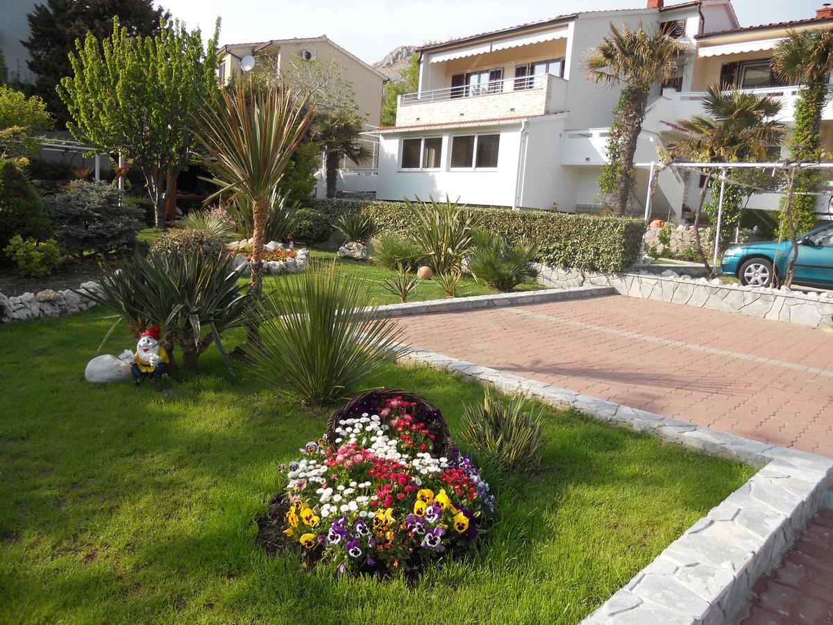 Apartments Mihalic I Baška Exteriör bild